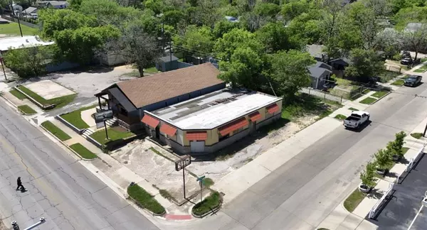 2700 Vaughn Boulevard, Fort Worth, TX 76105