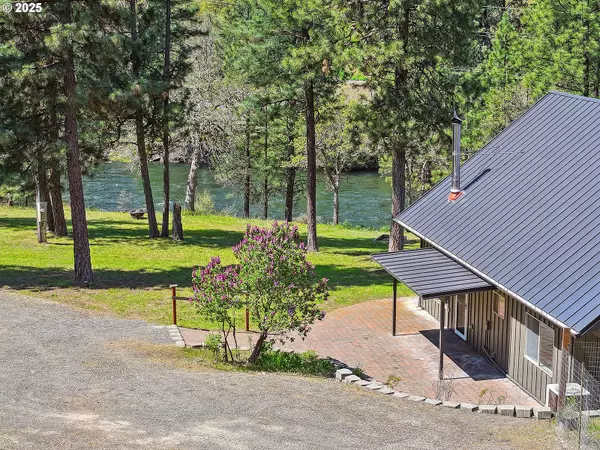 17 STEELHEAD DR, Klickitat, WA 98628