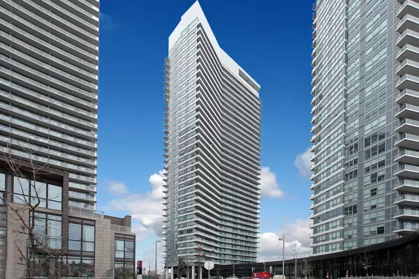 115 McMahon DR #811, Toronto C15, ON M2K 0E4