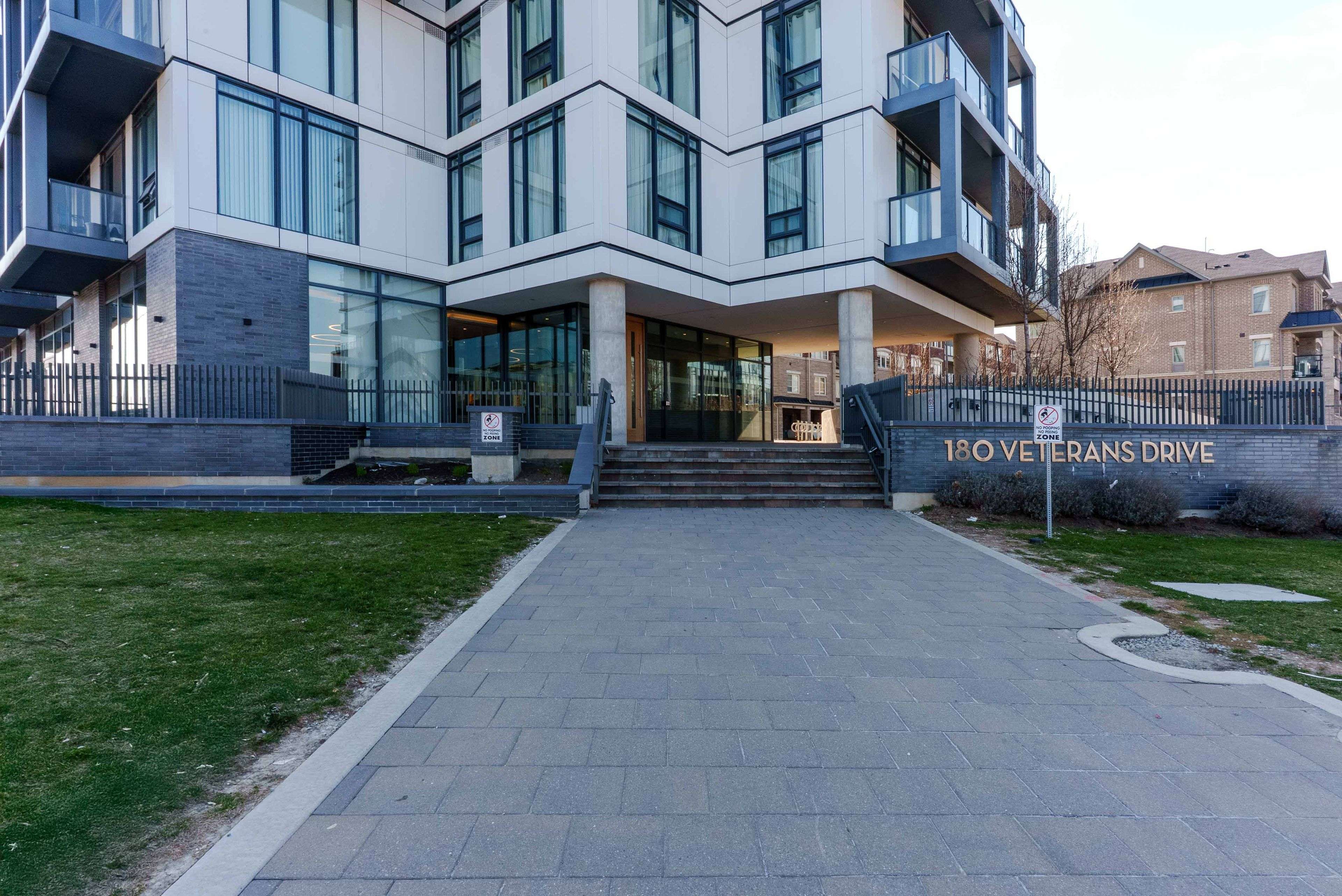 Brampton, ON L7A 5G7,180 Veterans DR #510