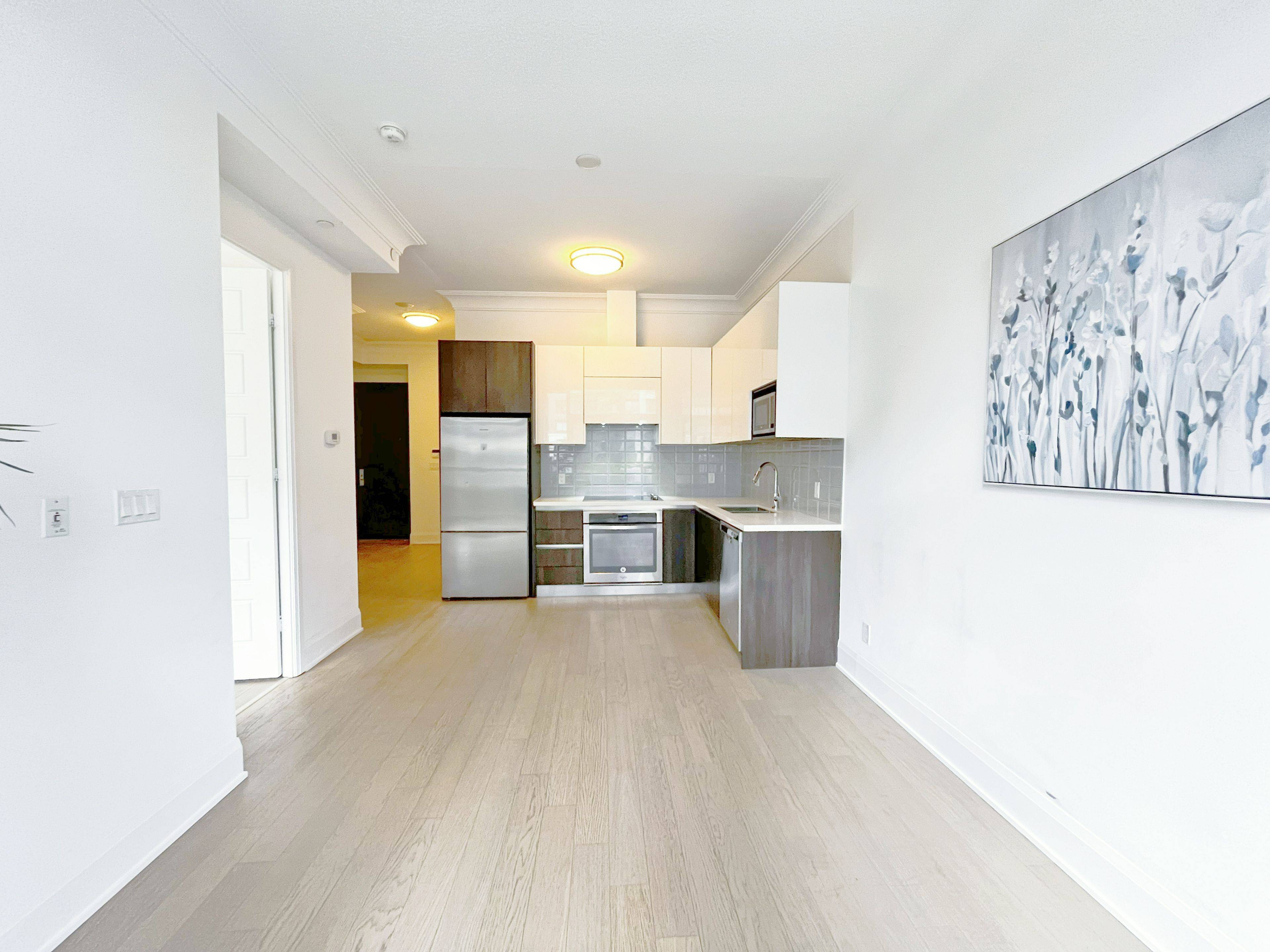 Markham, ON L6G 0G3,25 Water Walk DR #201