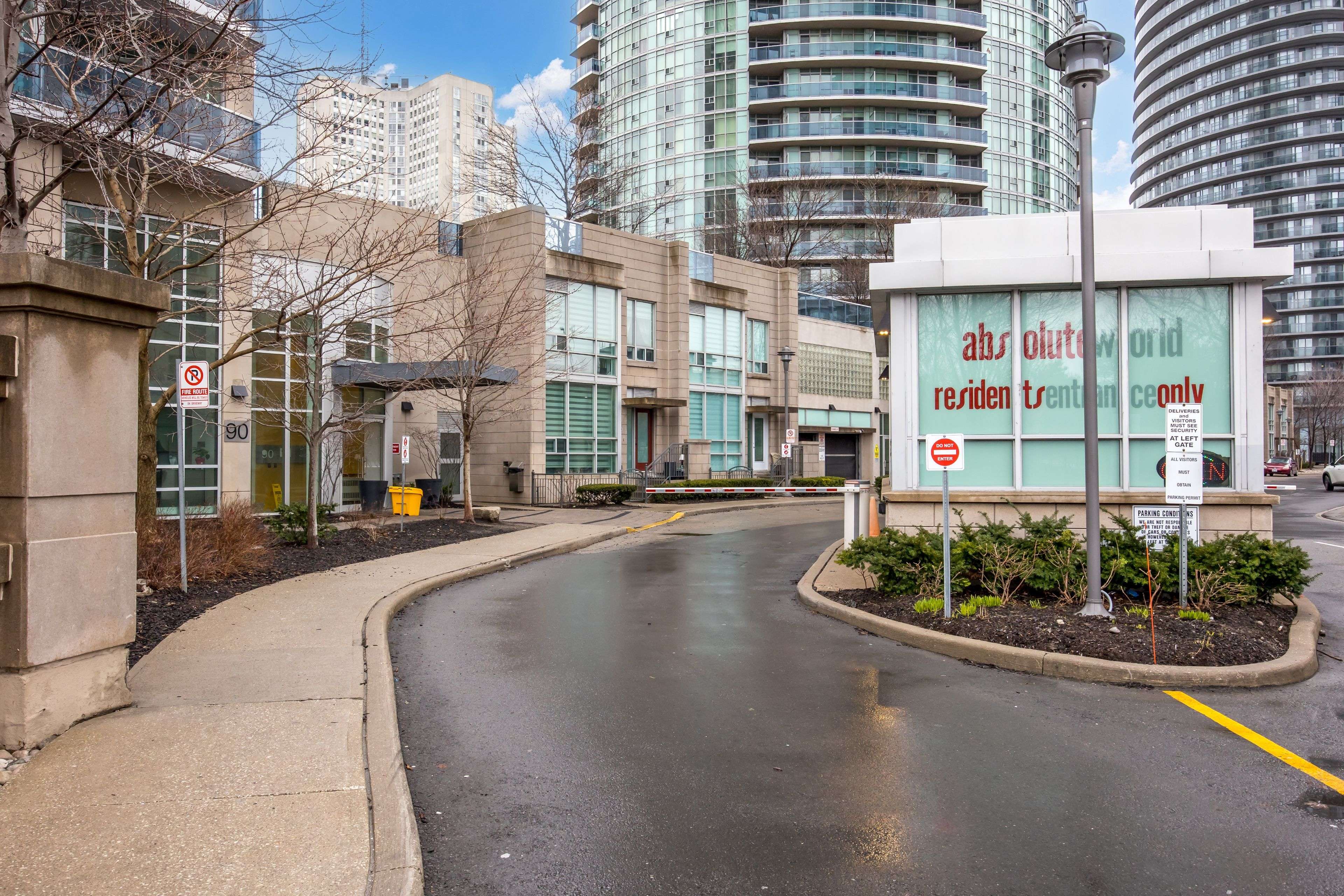 Mississauga, ON L4Z 0A1,90 Absolute AVE #Th119
