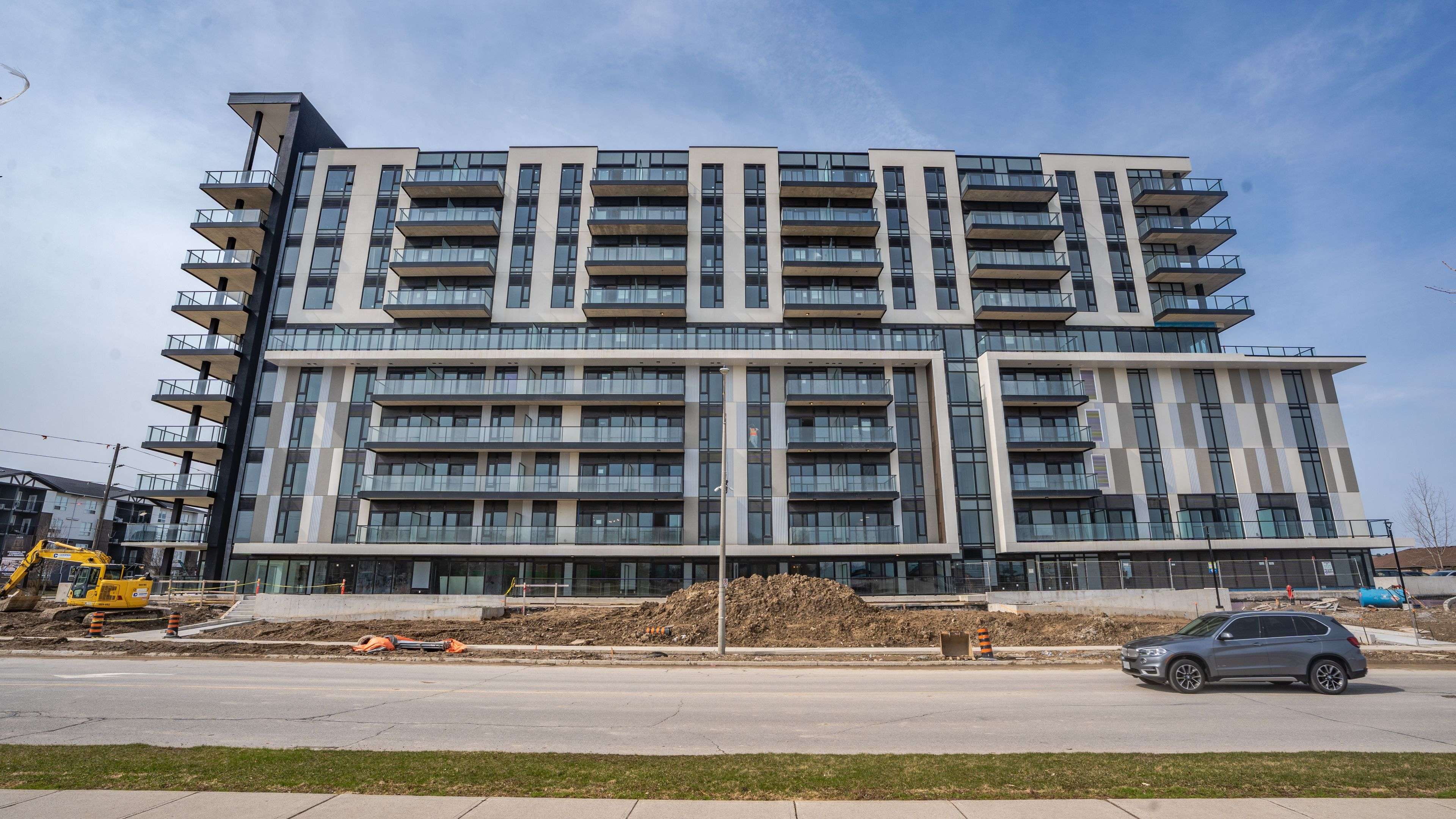 Brantford, ON N3T 0Y2,575 Conklin RD #426