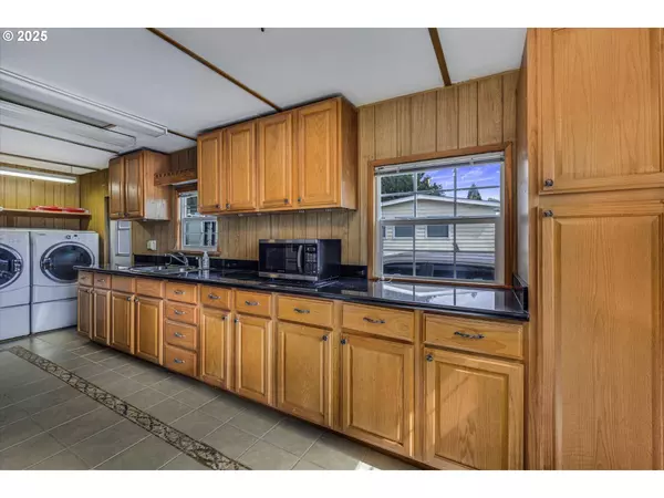 Milwaukie, OR 97267,3203 SE VINEYARD RD #39
