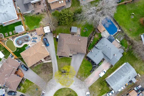 St. Catharines, ON L2M 6N7,18 Fitzroy LN