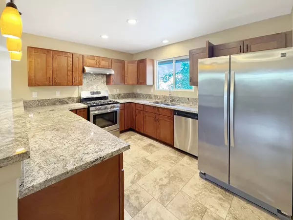 Keaau, HI 96749,15-1580 17TH AVE