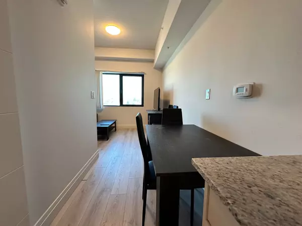 Kingston, ON K7L 1E5,652 Princess ST #417