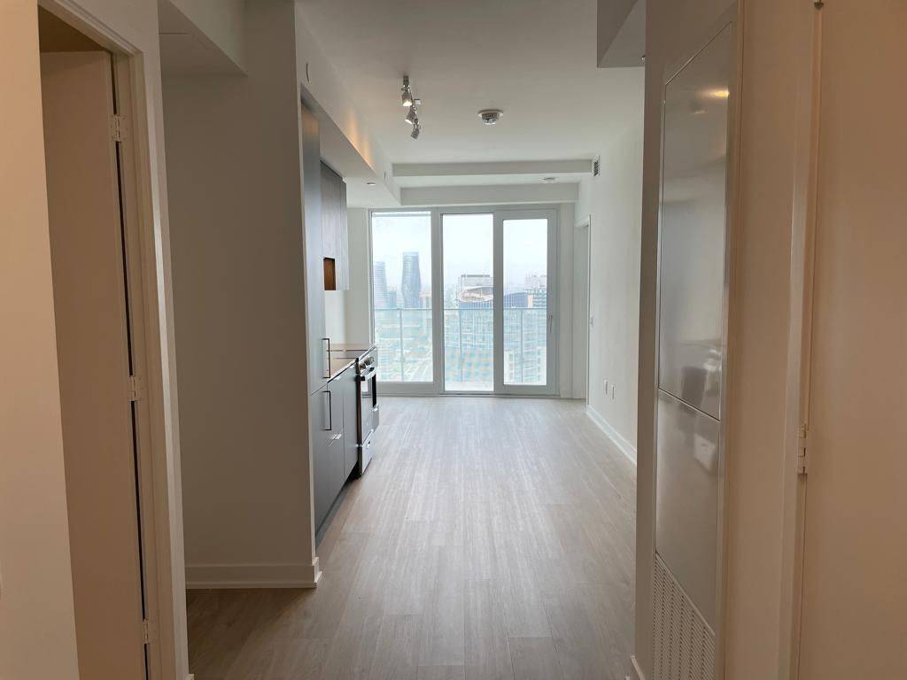 Mississauga, ON L5B 0M3,3900 Confederation Pkwy #3413