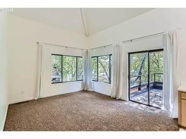 Portland, OR 97239,5250 S LANDING DR #305-B1