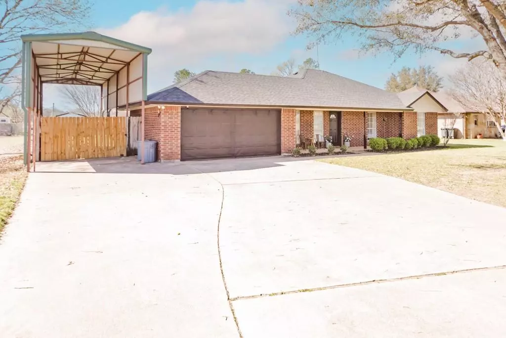 Pelican Bay, TX 76020,1428 Sandy Beach Road