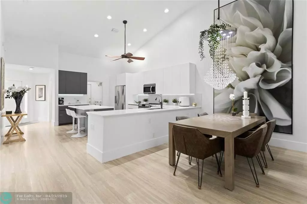 Pompano Beach, FL 33069,456 W Palm Aire Dr #456