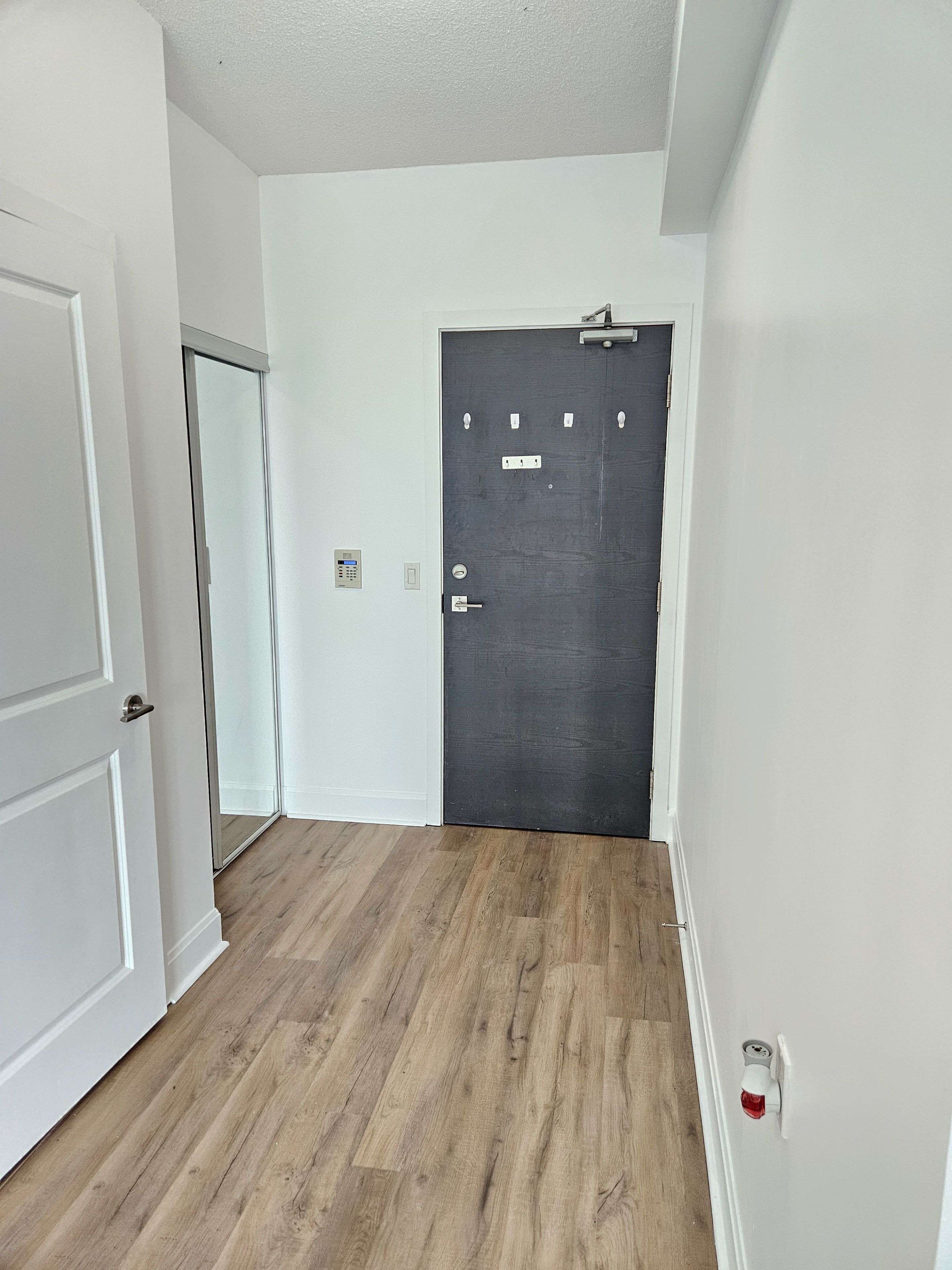 Toronto W06, ON M8V 1A1,33 Shore Breeze DR W #1902