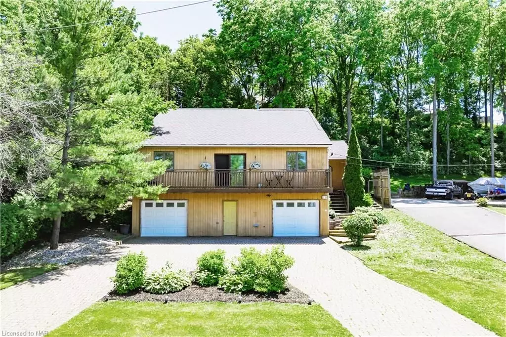 St. Catharines, ON L2T 1T4,29 DUNDAS CRES