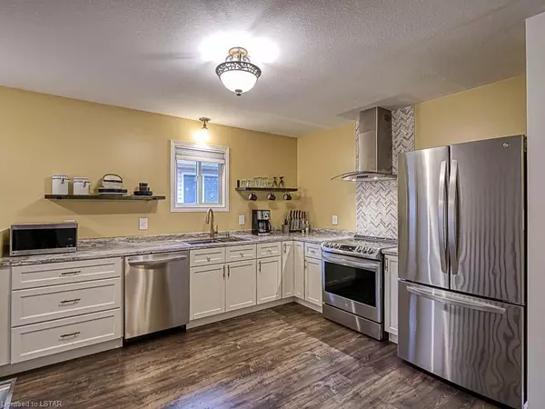 Dutton/dunwich, ON N0L 1J0,206 MARSH LINE Line