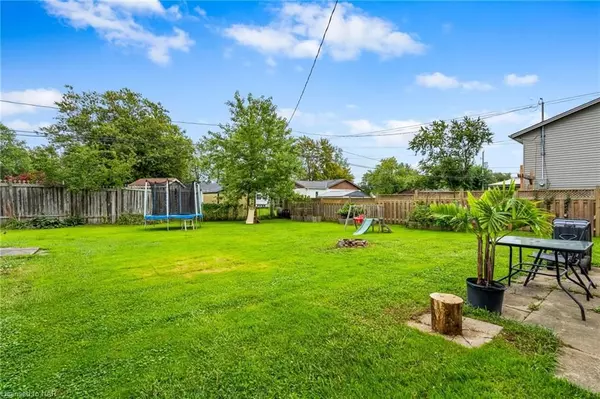 Fort Erie, ON L2A 5B1,488 PARKDALE AVE