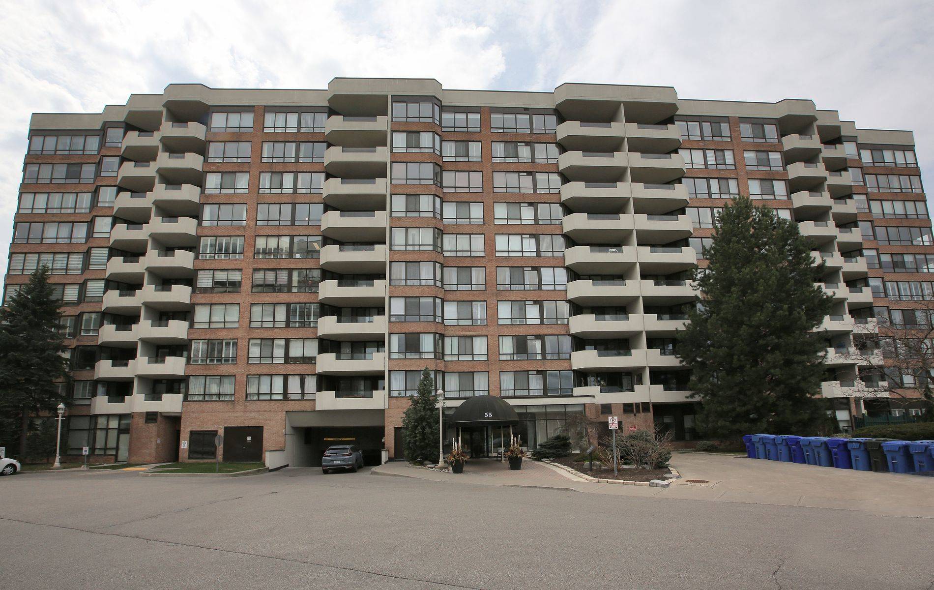 55 Austin DR #910, Markham, ON L3R 8H5