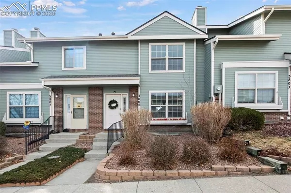 3805 Smoke Tree DR, Colorado Springs, CO 80920