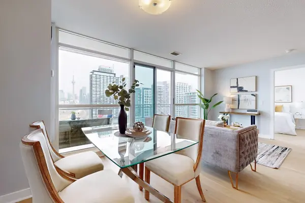 80 Western Battery RD #1707, Toronto C01, ON M6K 3S1