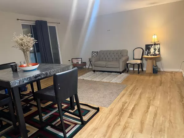 London East, ON N5Y 4T8,563 MORNINGTON AVE #302