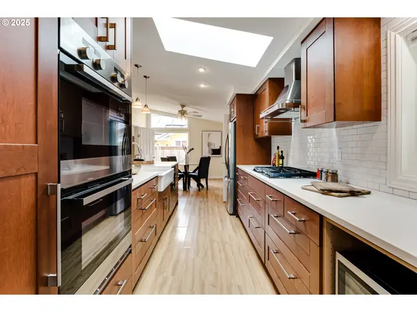 1286 SUNNY DR, Eugene, OR 97404