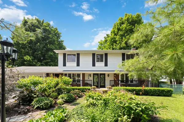 Barrhaven, ON K2J 1G5,29 Roberta CRES