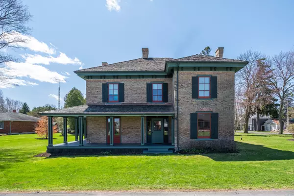 22 Lamport ST, Norfolk, ON N0E 1W0
