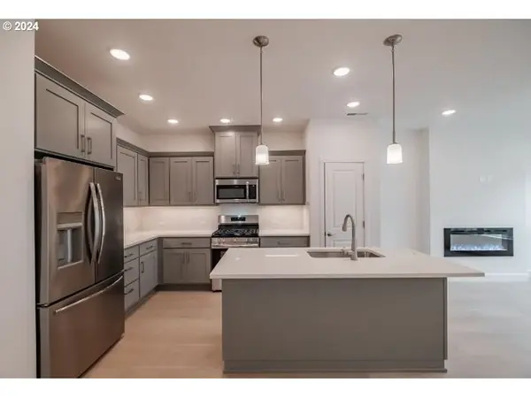 Hillsboro, OR 97123,8652 SE Crescent DR