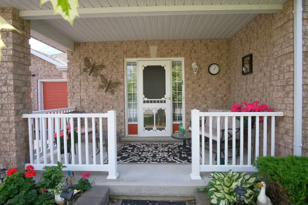 Springwater, ON L0L 1P0,19 Whitfield CRES