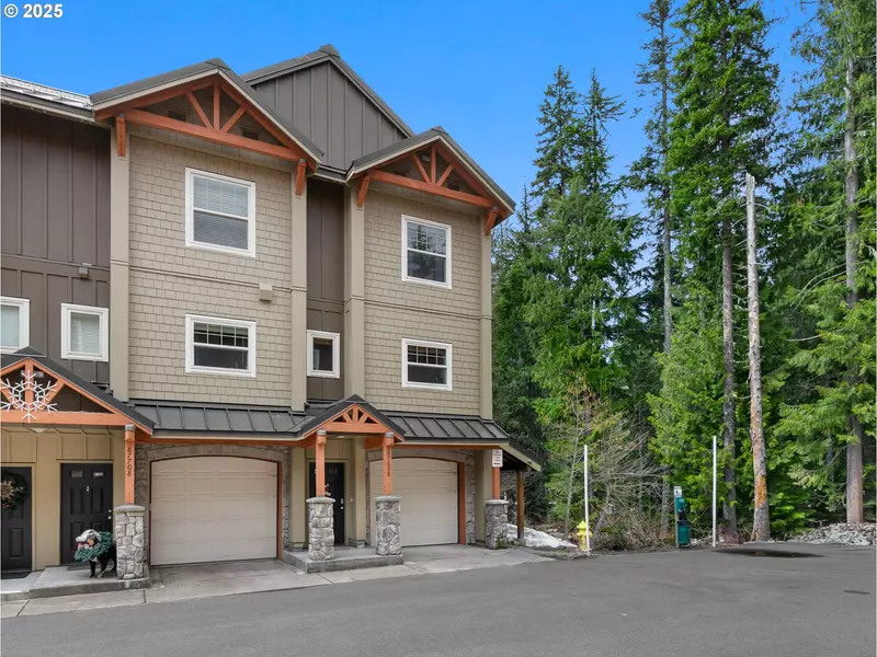 87698 E CREEK RIDGE RD #W-106, Government Camp, OR 97028