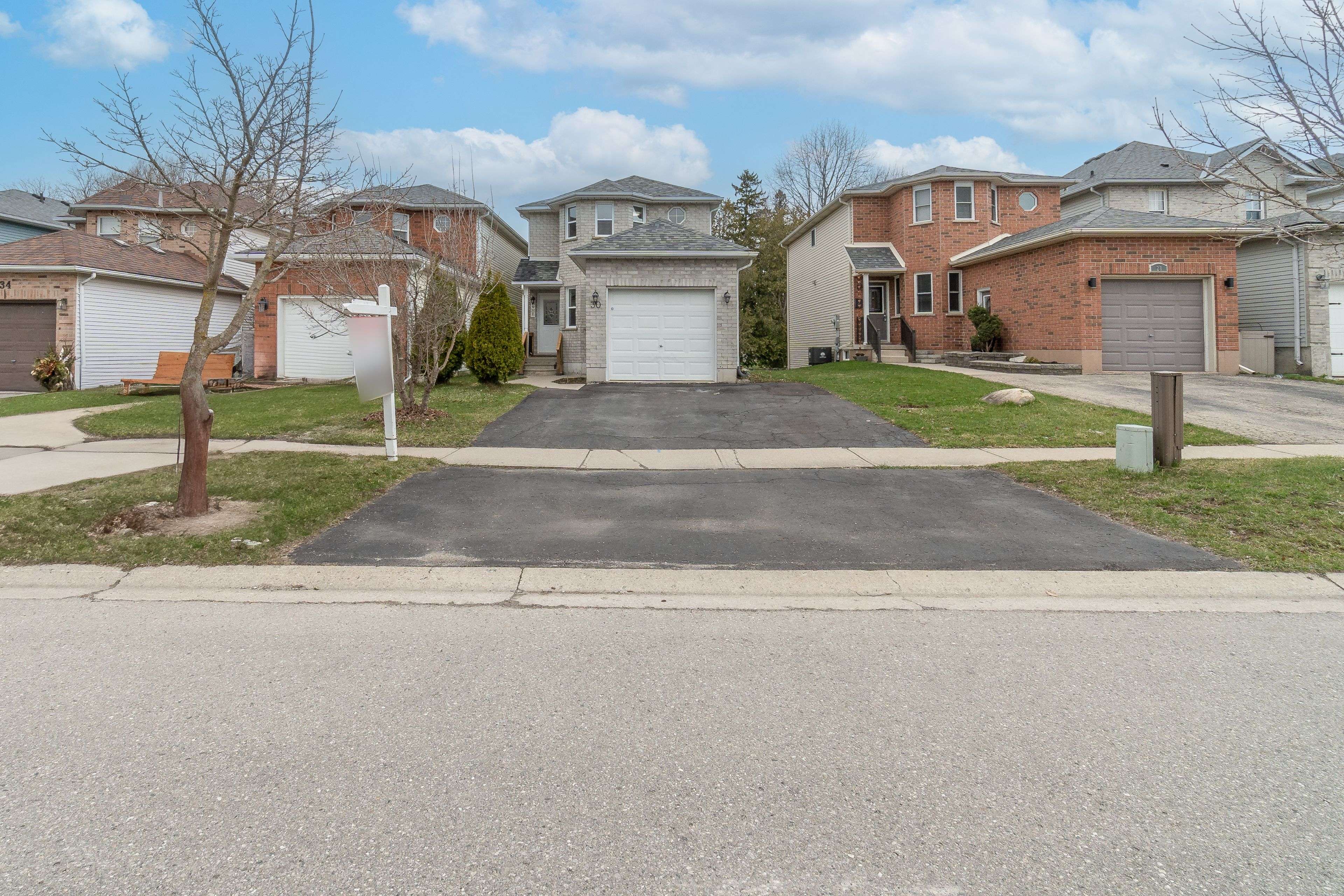 Woodstock, ON N4S 8W8,30 Canrobert ST