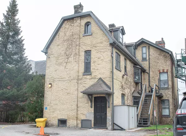 474 KING ST, London East, ON N6B 1T1