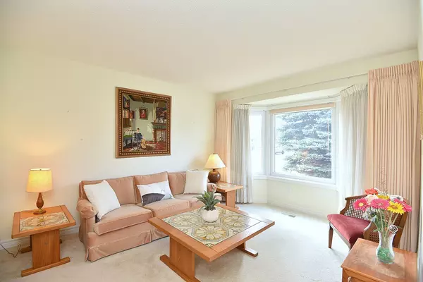 Hamilton, ON L9K 1K4,55 Steeplechase DR