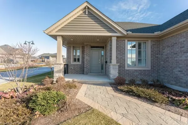 St. Thomas, ON N5R 0G8,234 PEACH TREE BLVD #71