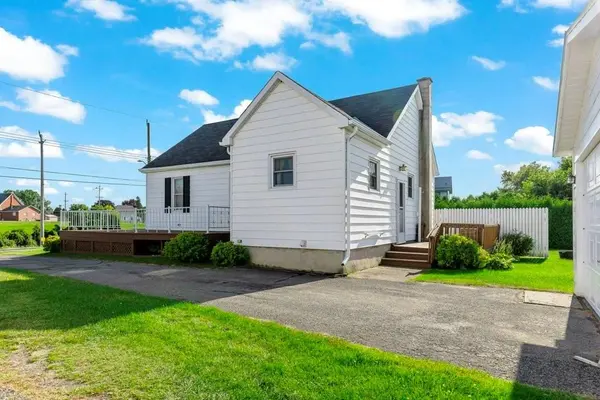 Edwardsburgh/cardinal, ON K0E 1E0,524 COUNTY ROAD 2 RD