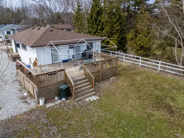 Haldimand, ON N0A 1P0,22 6th ST