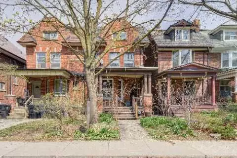 Toronto C01, ON M6G 2L6,555 Markham ST