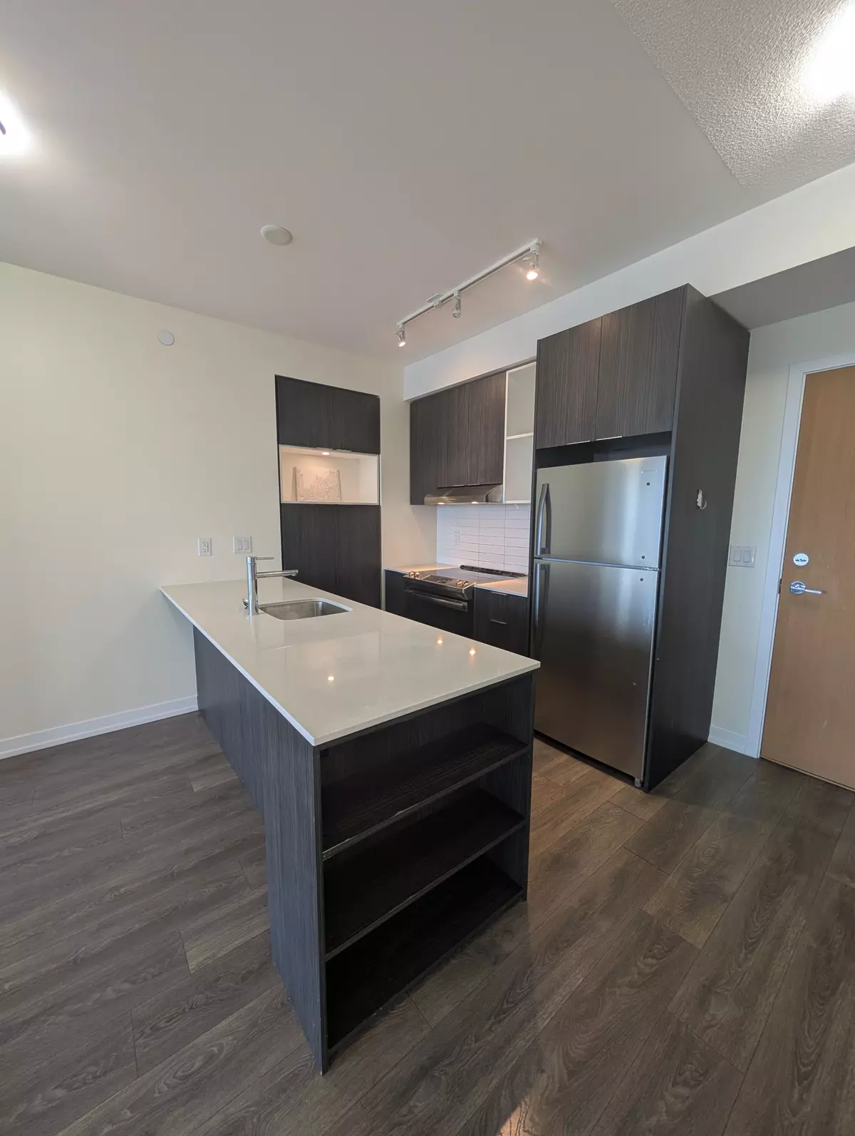 Mississauga, ON L5M 0Y4,2520 Eglinton AVE W #1611