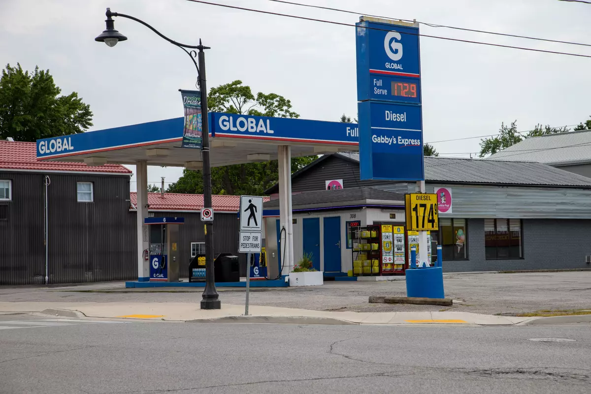 Chatham-kent, ON N0P 1M0,308 St. George ST