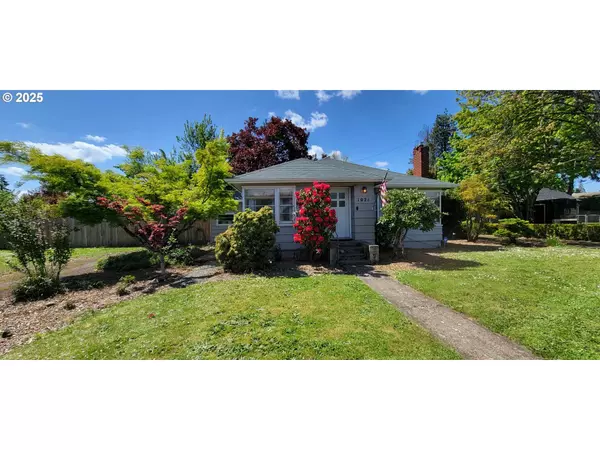 1021 S 6TH ST, Cottage Grove, OR 97424
