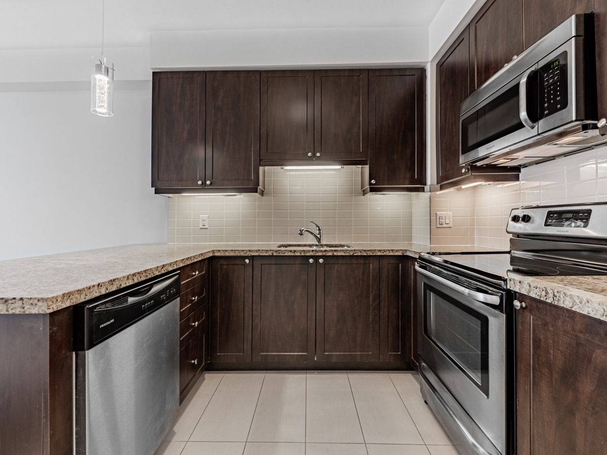 Vaughan, ON L4L 8C3,12 Woodstream BLVD E #412