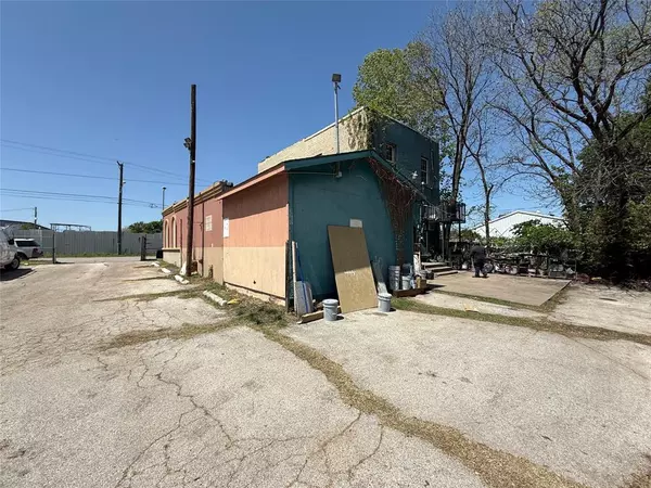 Fort Worth, TX 76106,2404 Decatur Avenue