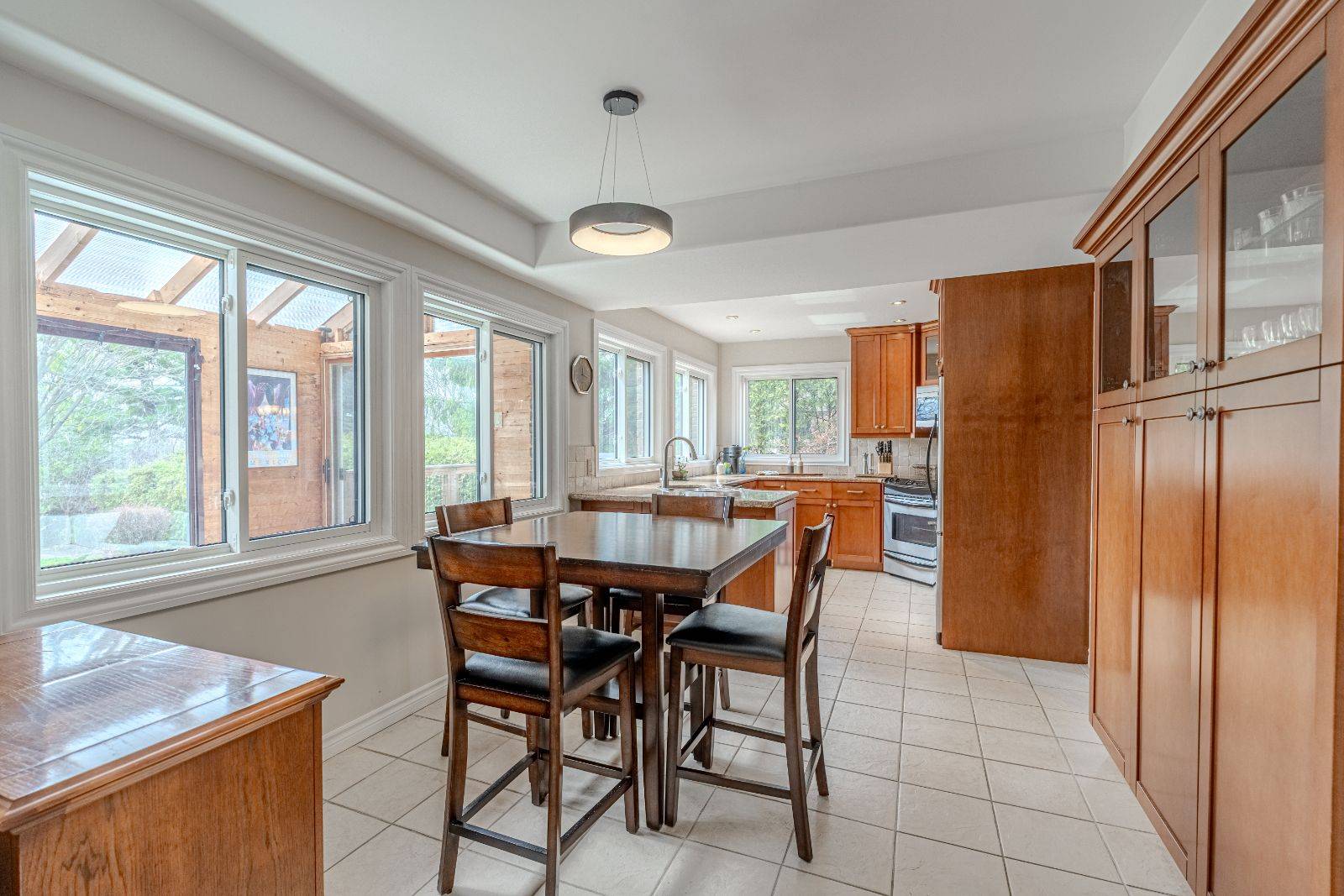 Whitby, ON L1N 2G6,105 Broadview AVE