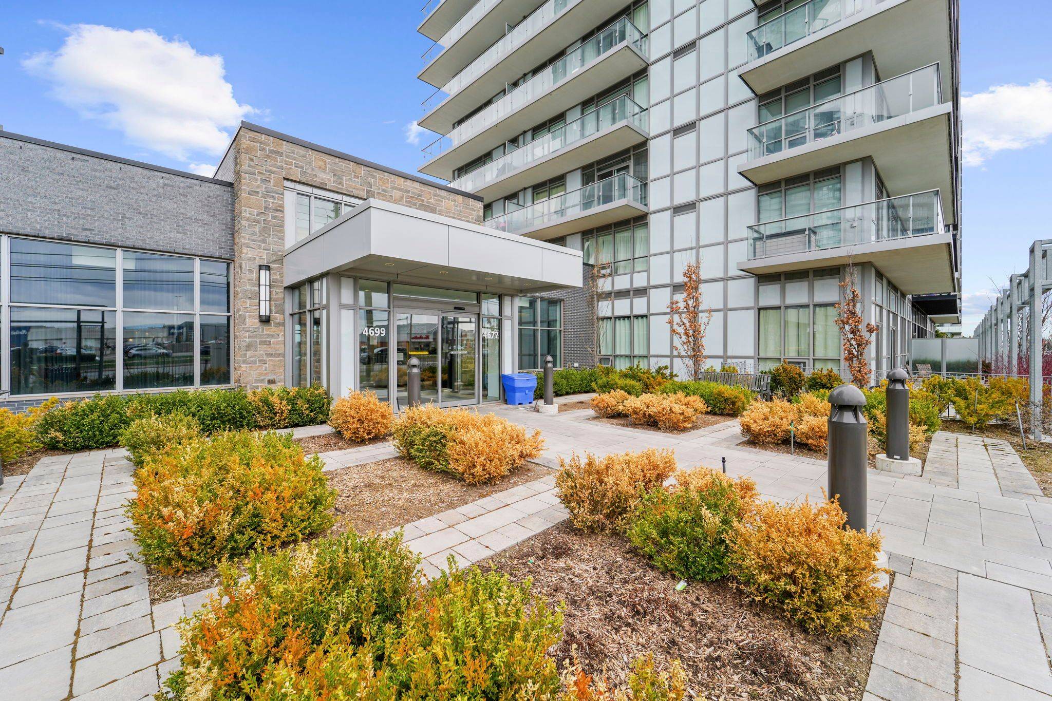 Mississauga, ON L5M 2E3,4677 Glen Erin DR #1404