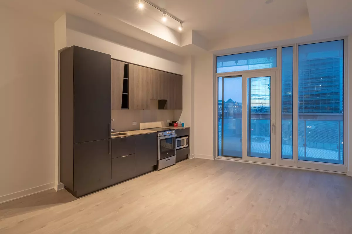 Mississauga, ON L5B 0M3,3900 Confederation Pkwy #320