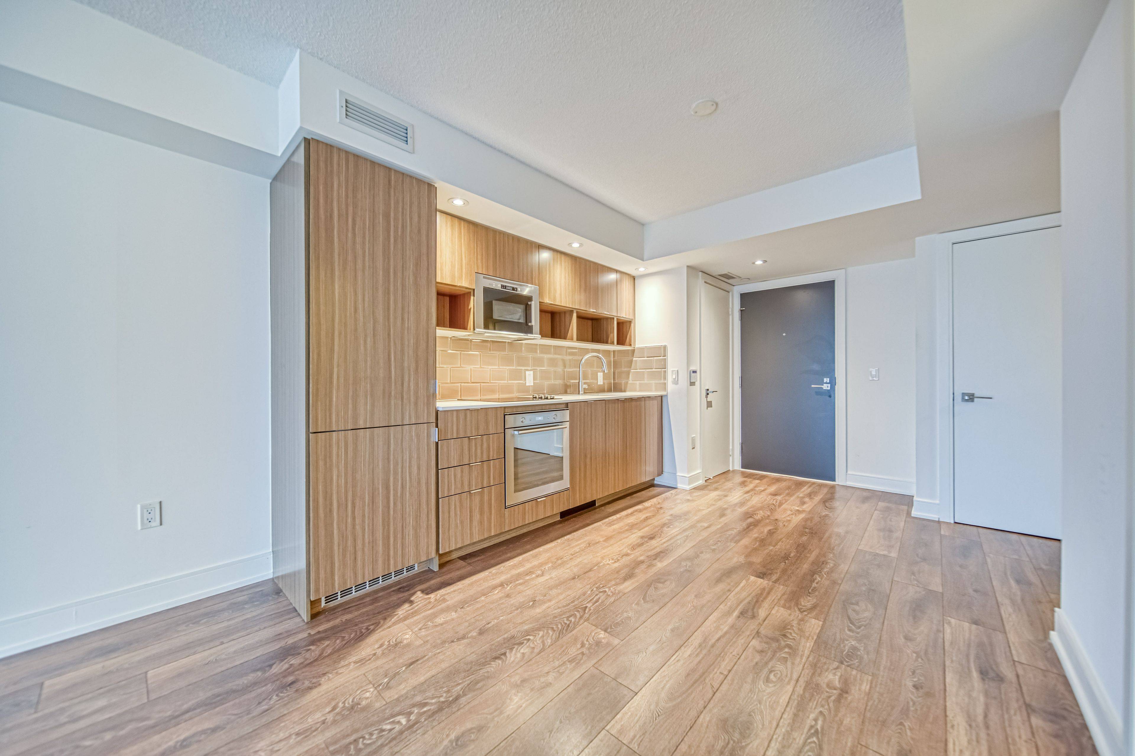 Toronto C08, ON M5B 0B1,89 Mcgill ST #1804