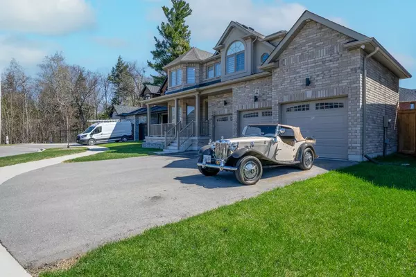 Clarington, ON L1C 7G5,27 Higham PL