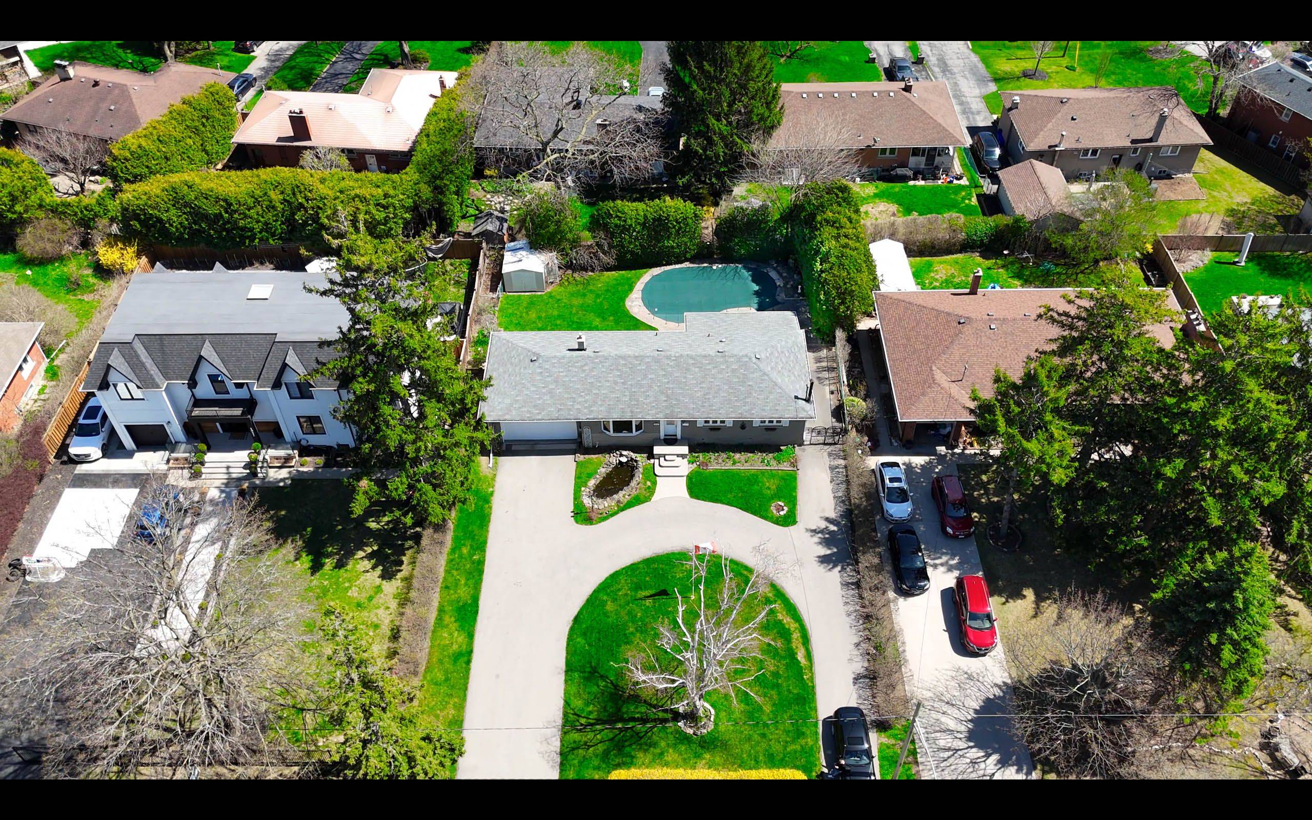 Oakville, ON L6L 2A2,2040 Rebecca ST