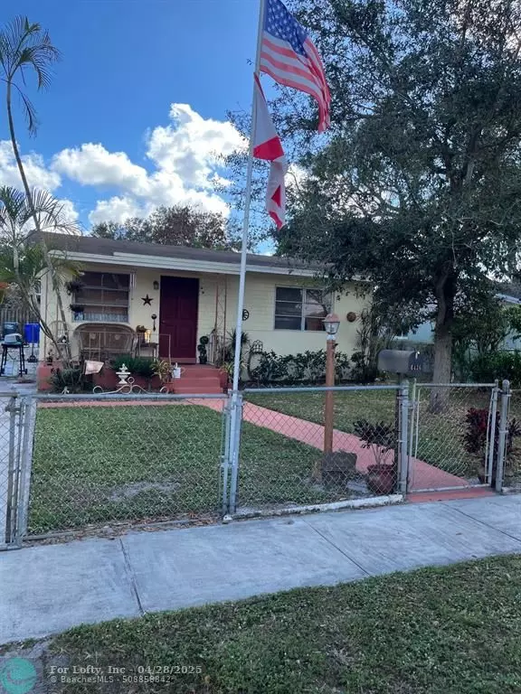 6436 Meade St, Hollywood, FL 33024