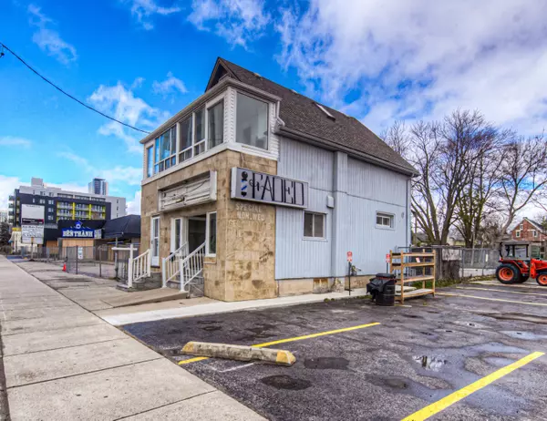 Kitchener, ON N2G 2L6,496 King ST E