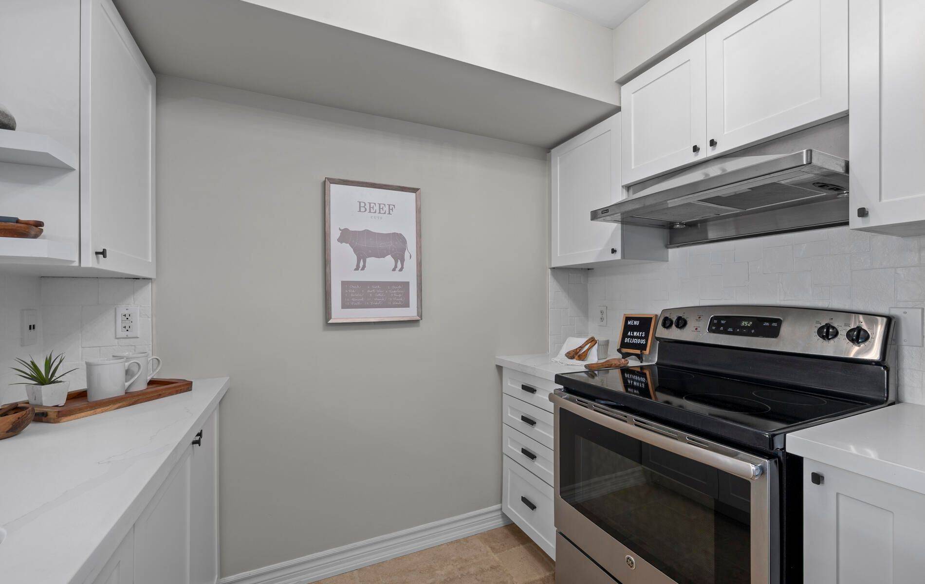Whitby, ON L1R 0A7,25 Petra WAY #3